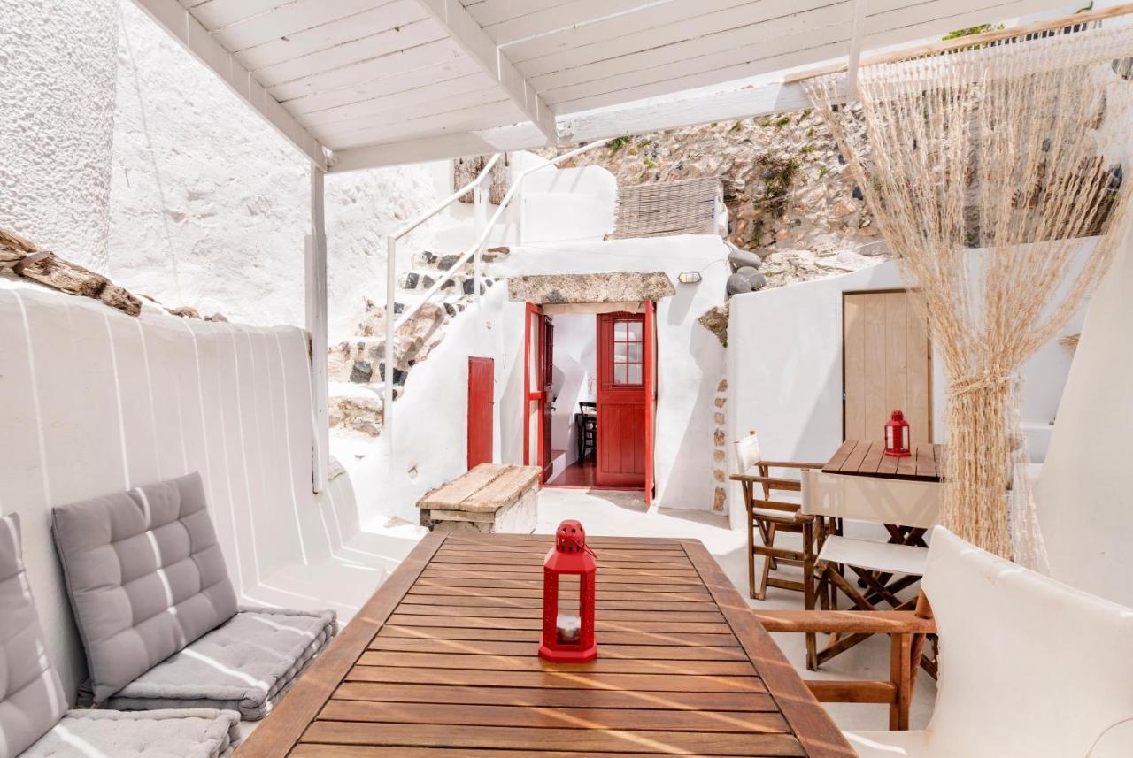 Traditional Farmers Caves Emporio  Exterior photo