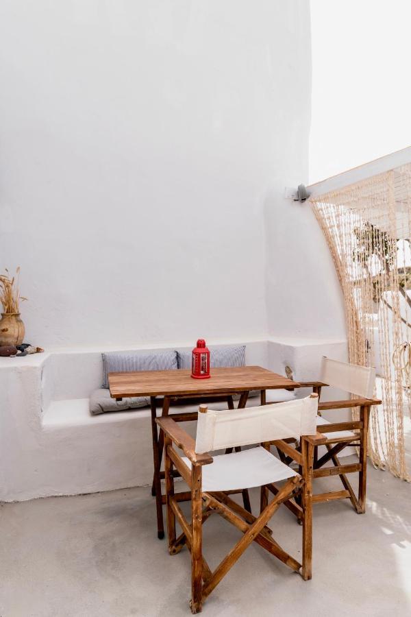 Traditional Farmers Caves Emporio  Exterior photo