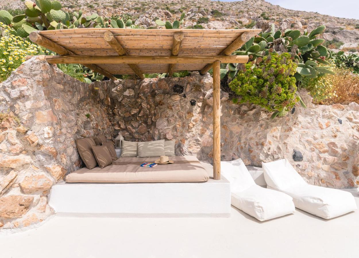 Traditional Farmers Caves Emporio  Exterior photo