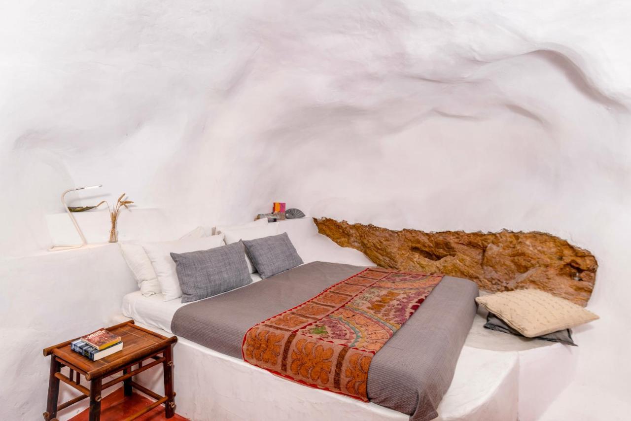 Traditional Farmers Caves Emporio  Exterior photo