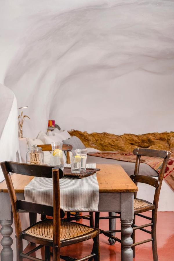 Traditional Farmers Caves Emporio  Exterior photo